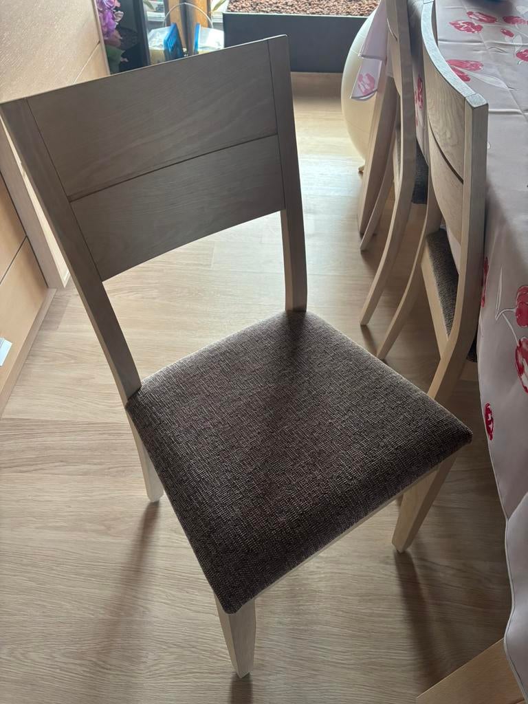 Tafel met 6 stoelen, Ophalen, Zo goed als nieuw