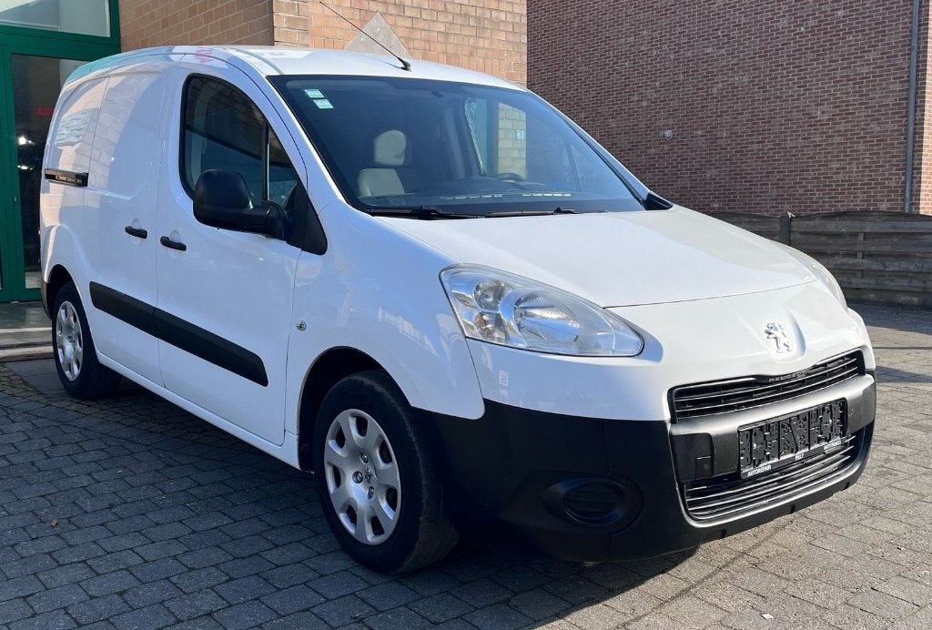 Peugeot Partner * 1J GARANTIE * €6983 VOOR ZELFSTANDIGEN, Auto's, Bestelwagens en Lichte vracht, Euro 5, Elektrische ramen, Wit