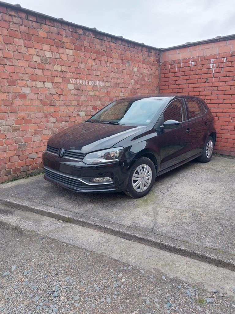 Volkswagen Polo 1.0i Trendline BMT in zeer mooie staat!!!, Auto's, Voorwielaandrijving, Stof, Zwart, Start-stop-systeem