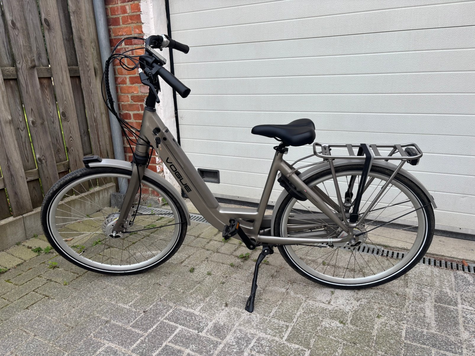 Elektrische fiets, Fietsen en Brommers, Ophalen, Zo goed als nieuw