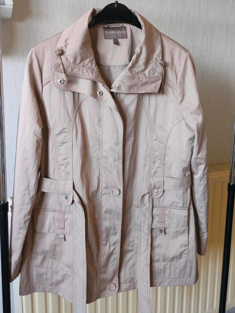 Beige jas voor dames, Kleding | Dames, Ophalen of Verzenden, Maat 42/44 (L), Beige