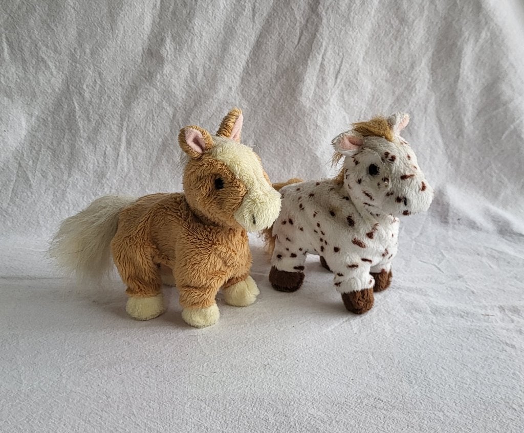 Paard Fur real snuggimals bruin/wit, kunnen zelfst. wandelen, Paard, Ophalen of Verzenden, Zo goed als nieuw, Klein (minder dan 20 cm)