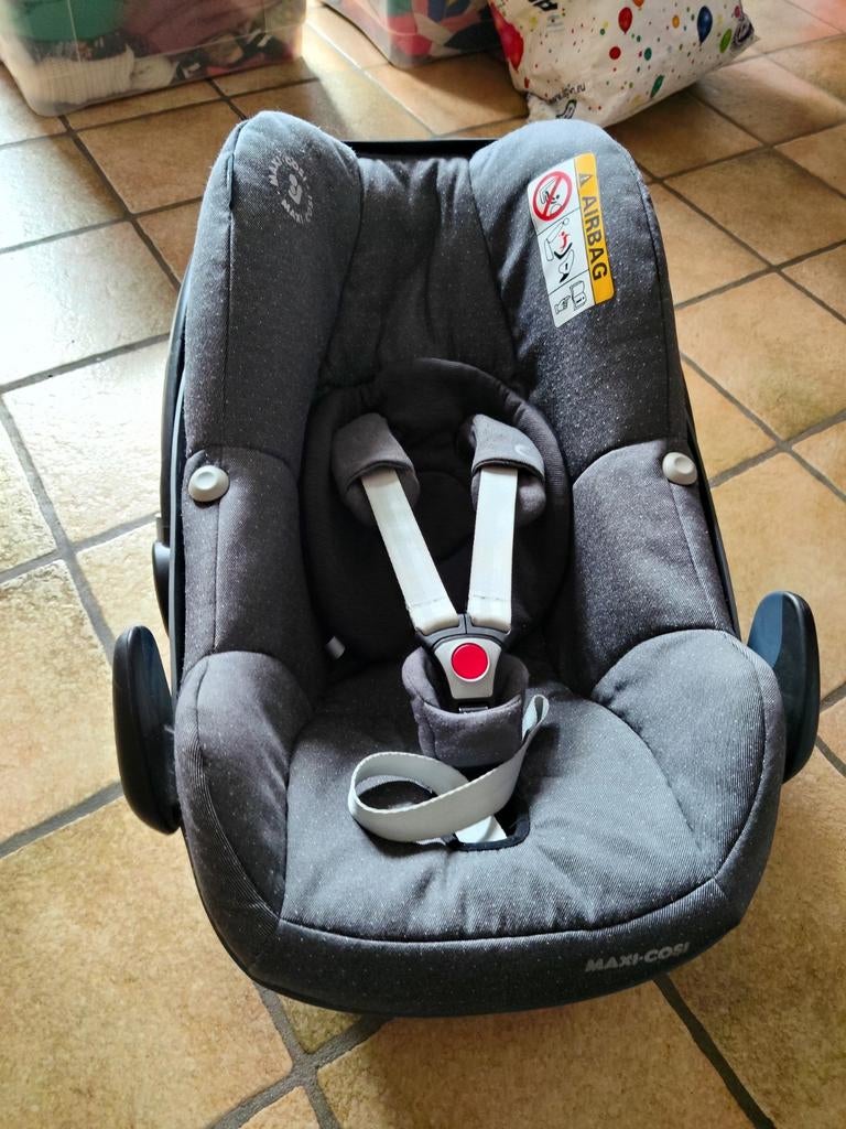 Maxi cosy et base ISOFIX, Isofix