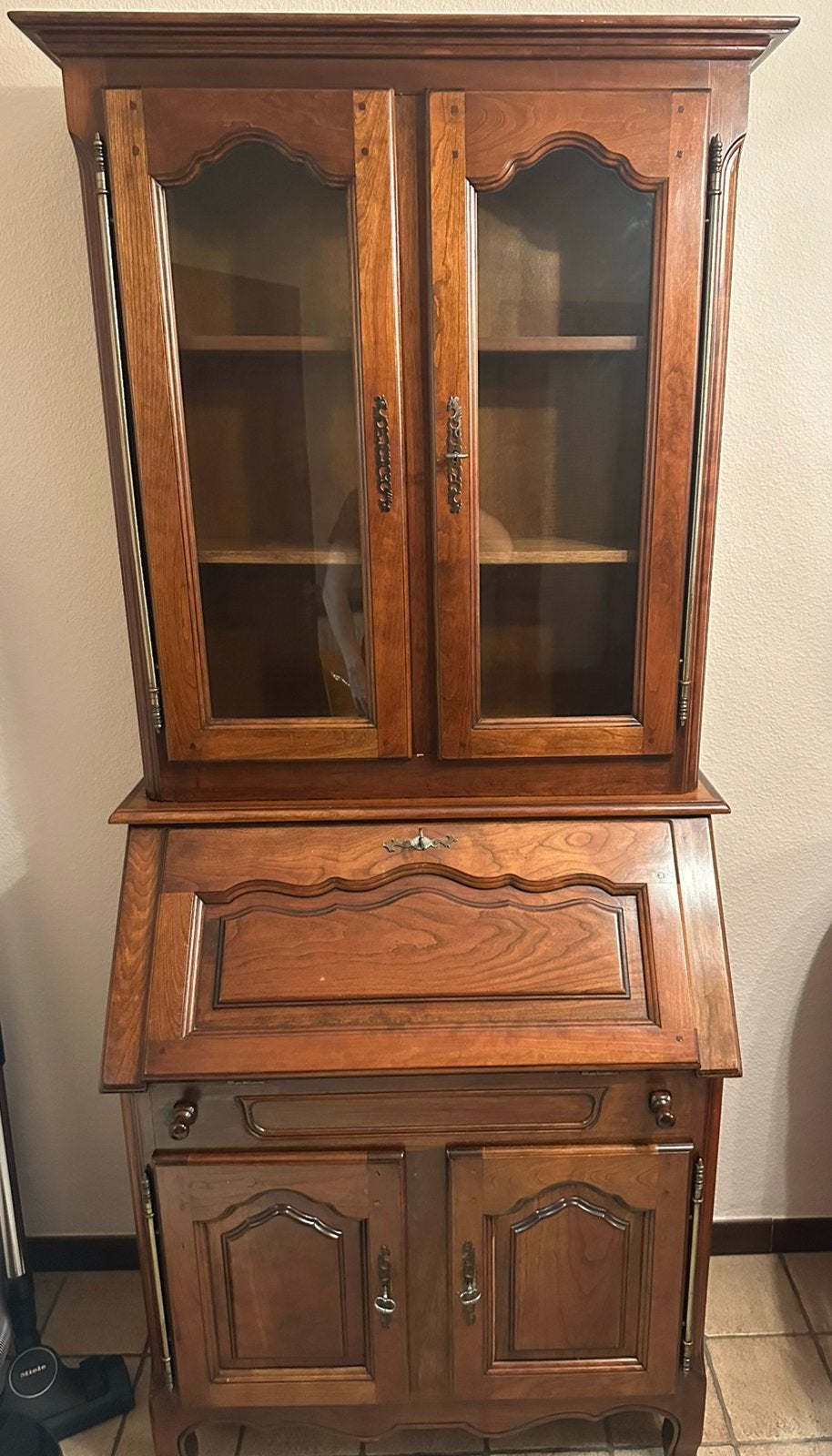 Bureau kast/vitrine, Ophalen, Zo goed als nieuw