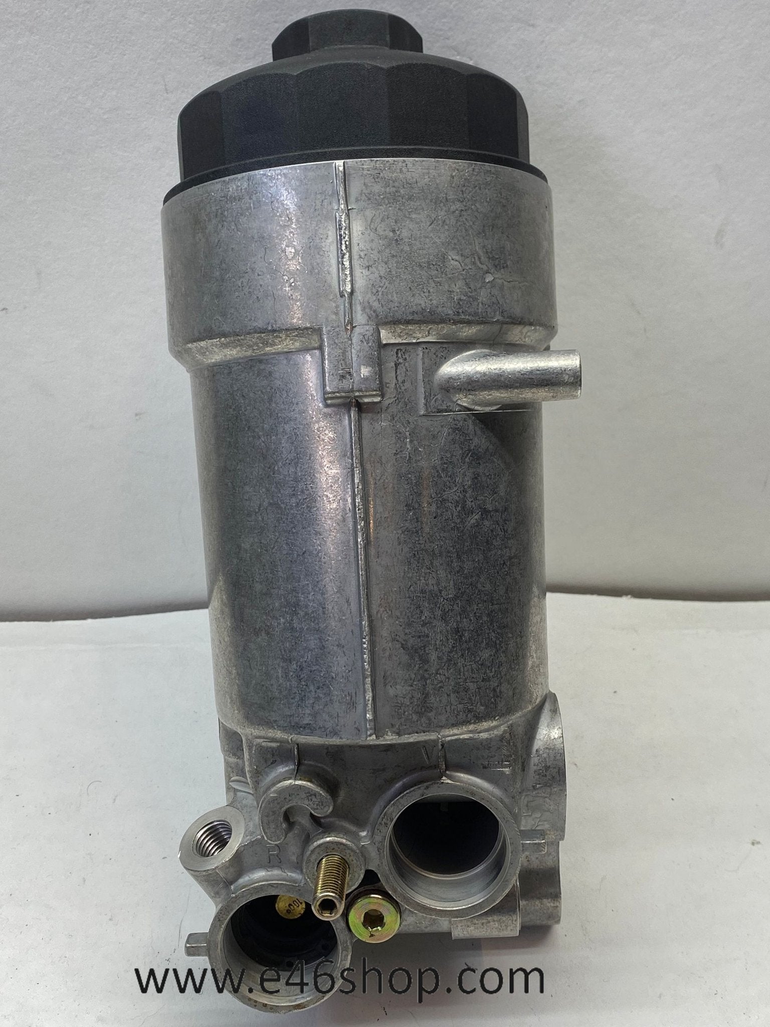 BMW E39 E32 E38 E31  OLIEFILTERHUIS  OE 11421437583 11427511, Auto-onderdelen, -, -, Nieuw, Ophalen of Verzenden