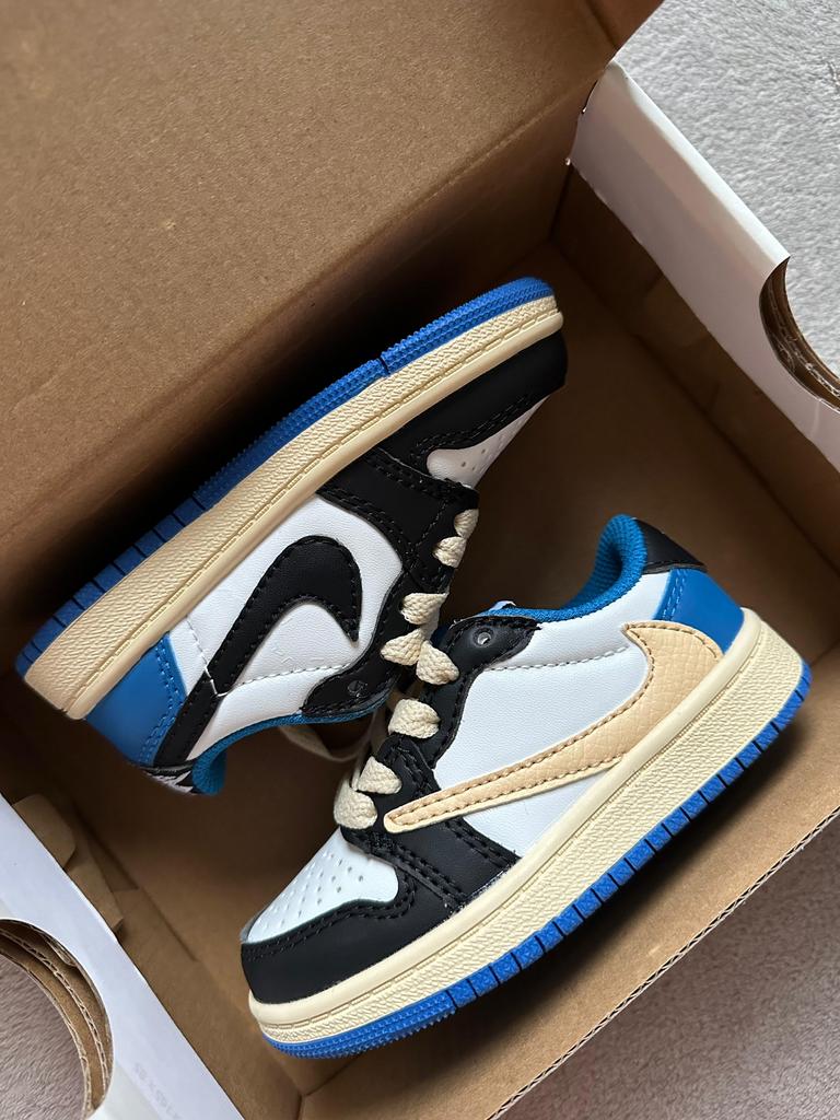 Nika Jordan x Travis Scott sneakere, Enlèvement ou Envoi, Neuf, Bleu, Baskets