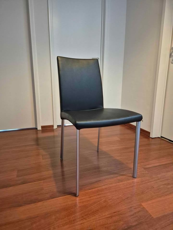 Design eetkamerstoel Joli Ensor - 6 stuks - prima staat, Huis en Inrichting, Ophalen, Gebruikt, Zwart, Design