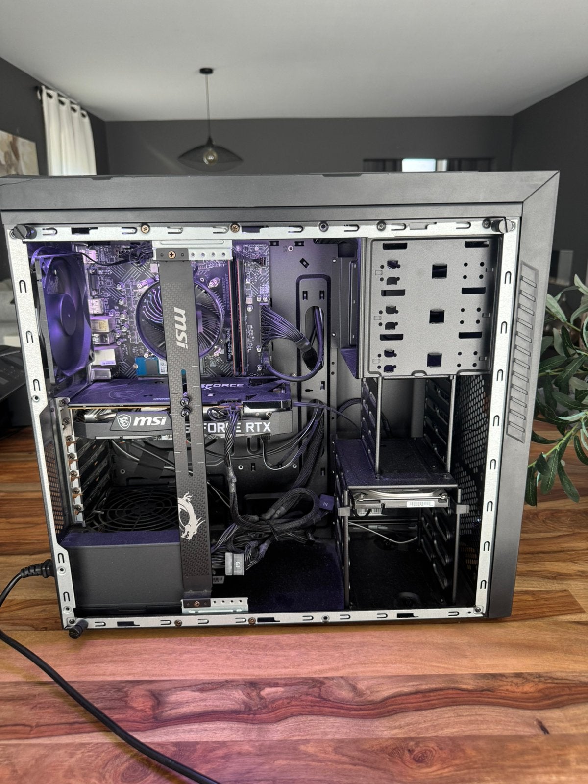 MSI gaming-pc, Games en Spelcomputers, Games | Pc, Ophalen of Verzenden, Gebruikt, Vanaf 12 jaar