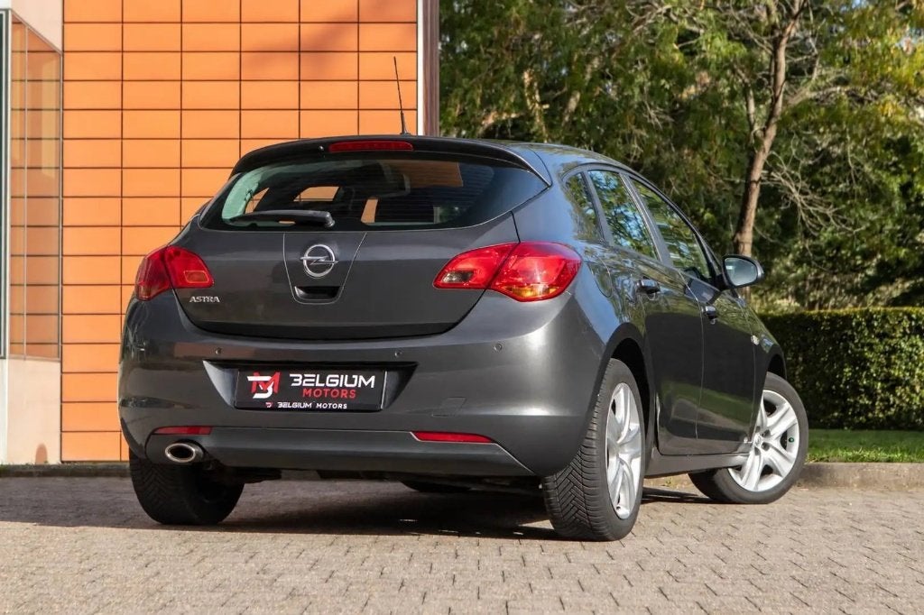 Opel Astra 1.4 Turbo Edition - Sièges chauffants - AC, Autos, Entreprise, Climatisation automatique, 5 portes, Essence