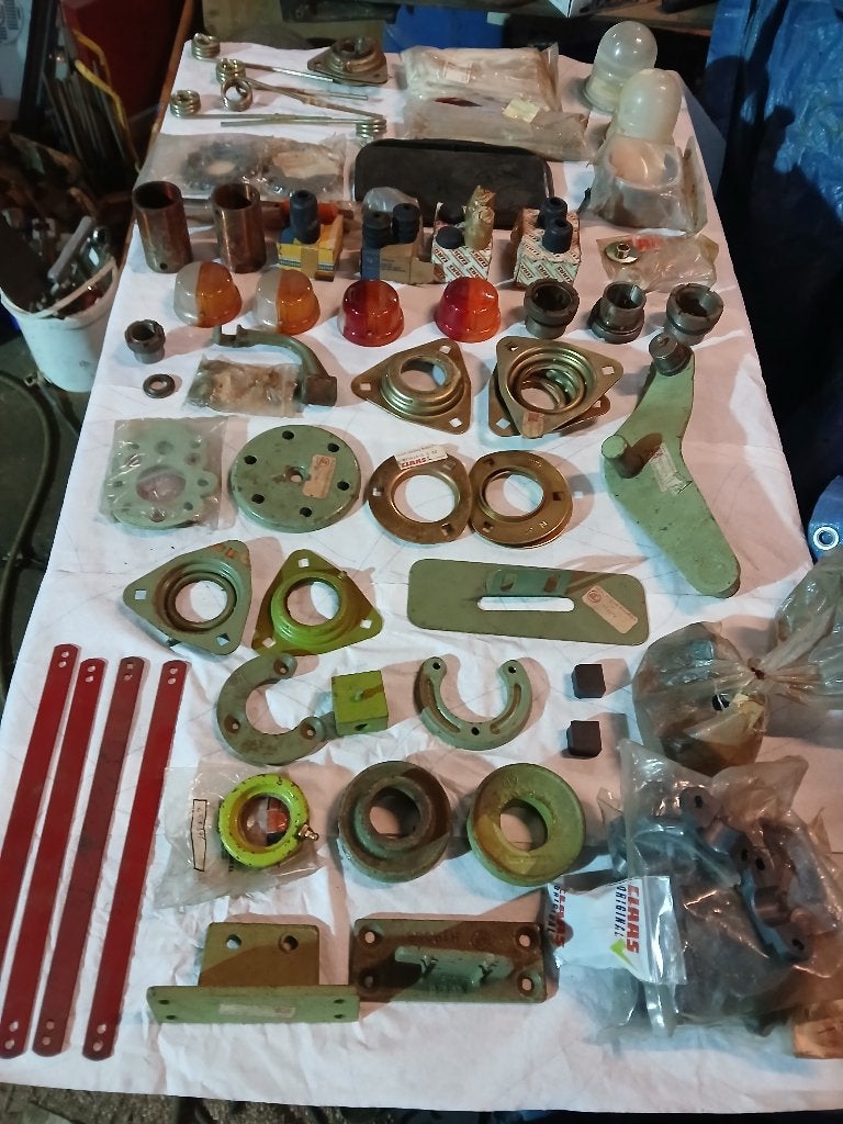 pièces Claas, Articles professionnels, Enlèvement, Élevage, Moissonneuse