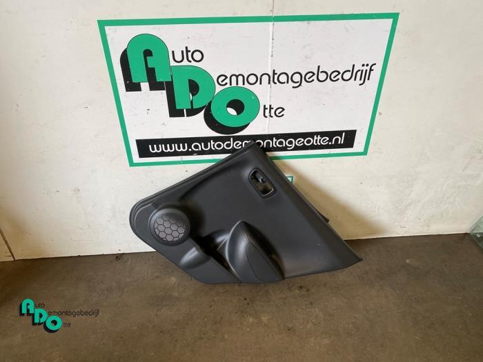 Revêtement portière 4portes arrière droite d'un Nissan Pi, -, 3 mois de garantie, Utilisé, -
