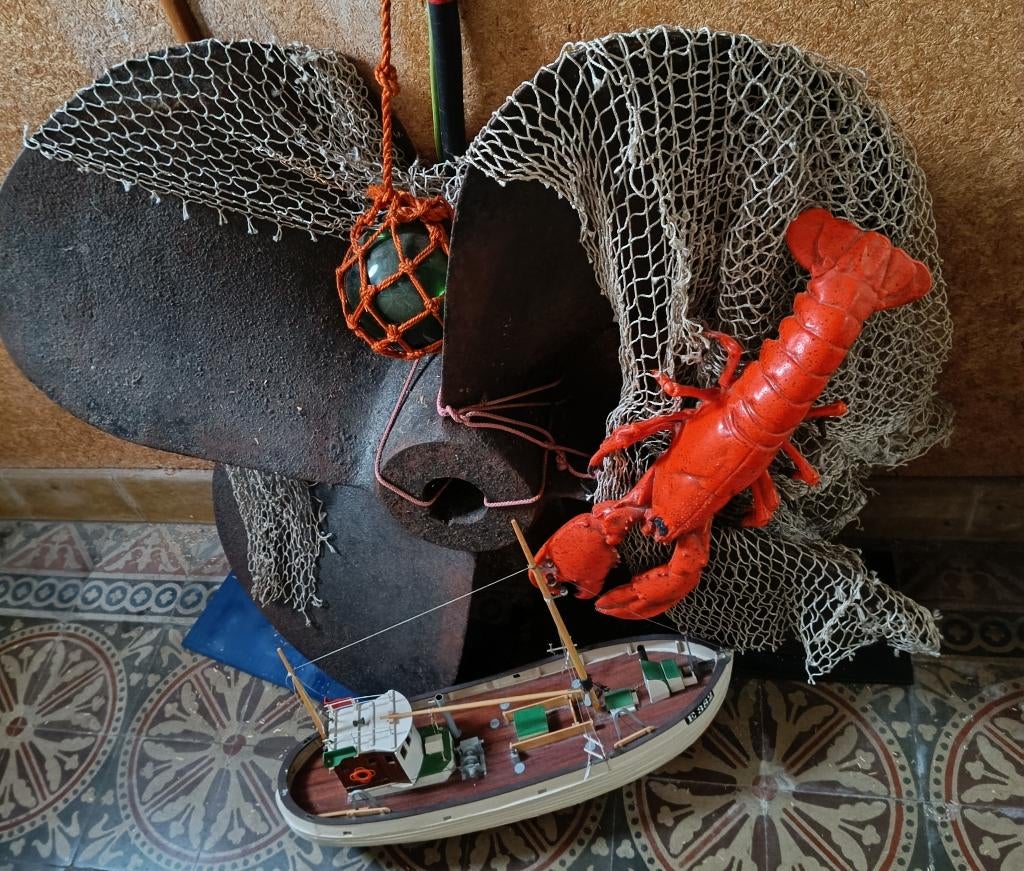 Heel zware grote scheepsschroef-propeller te koop., Ophalen
