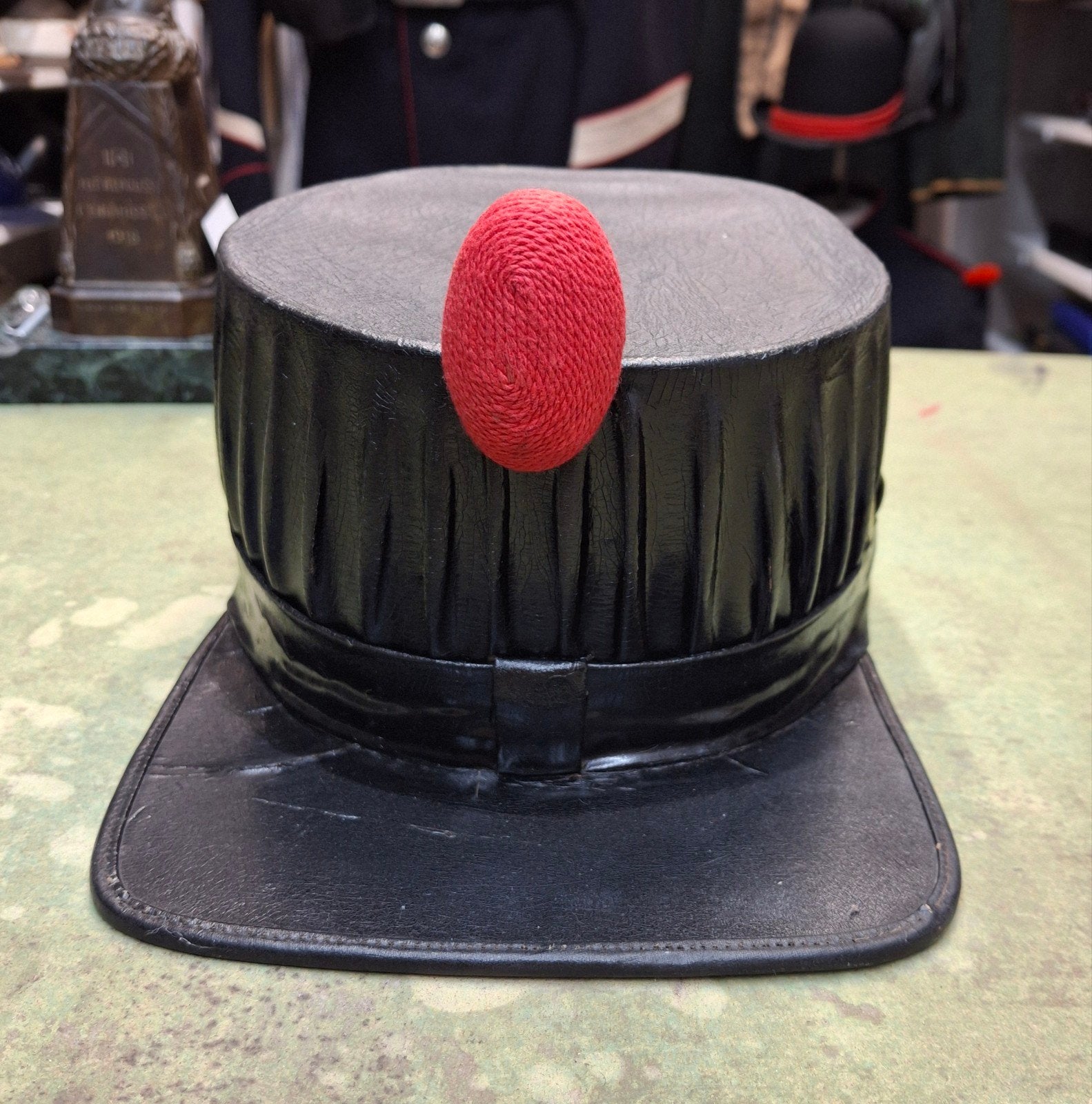 Shako, Verzamelen, Ophalen