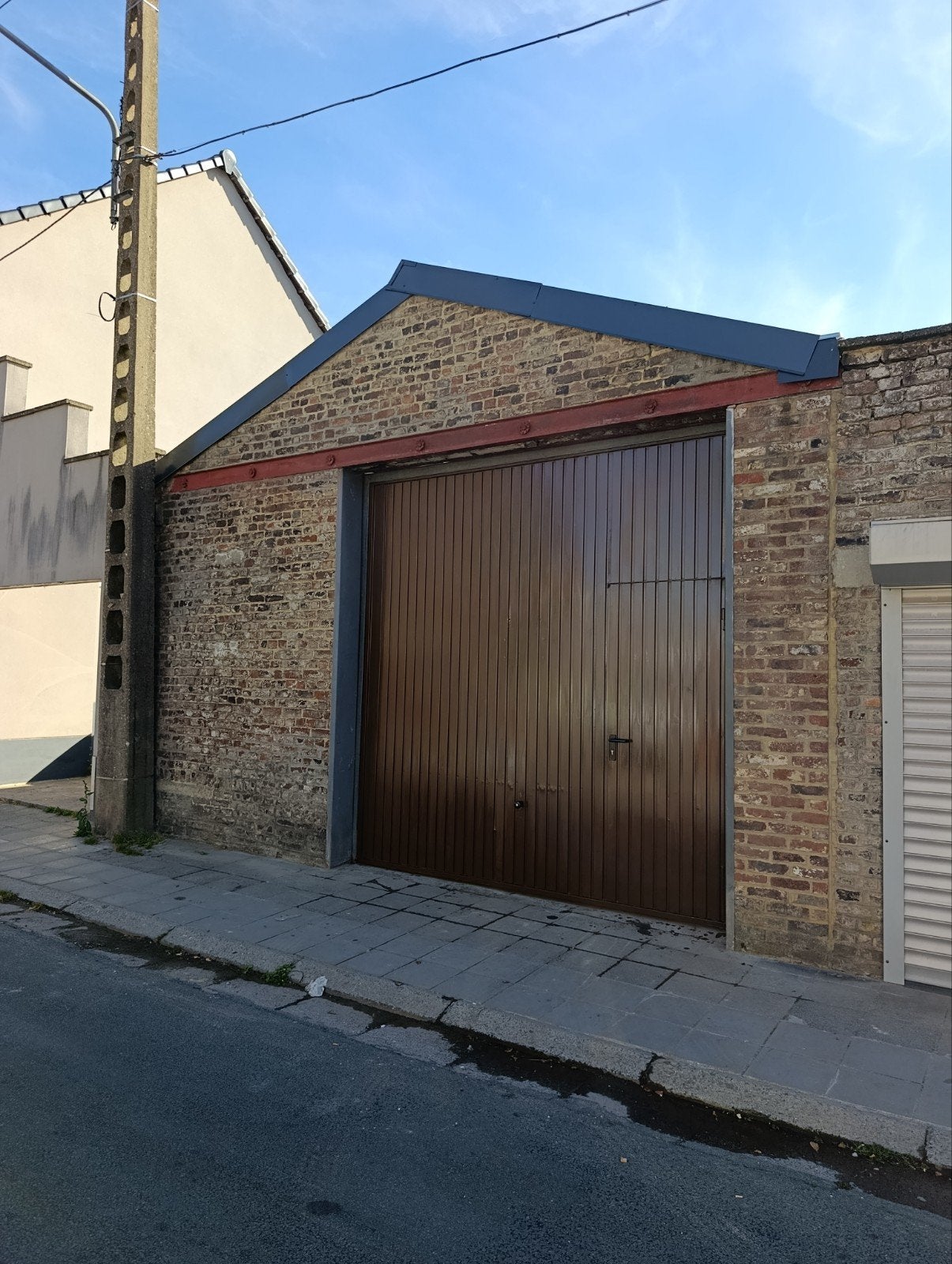Entrepôt Frameries (7080) 105m2. Particulier à Particulier.