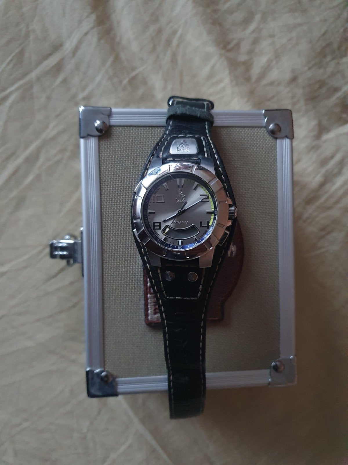 montre rodania dakar edition limited, Ophalen