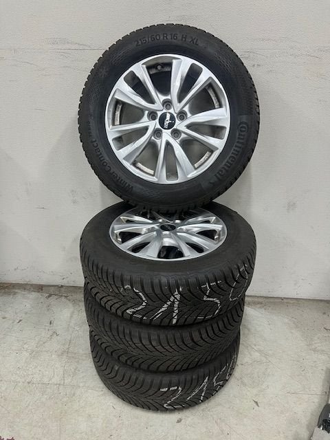 Winterset Ford Mondeo Continental WinterContact 215/60 R16, Auto-onderdelen, Banden en Velgen, Ophalen, -, Banden en Velgen, Winterbanden
