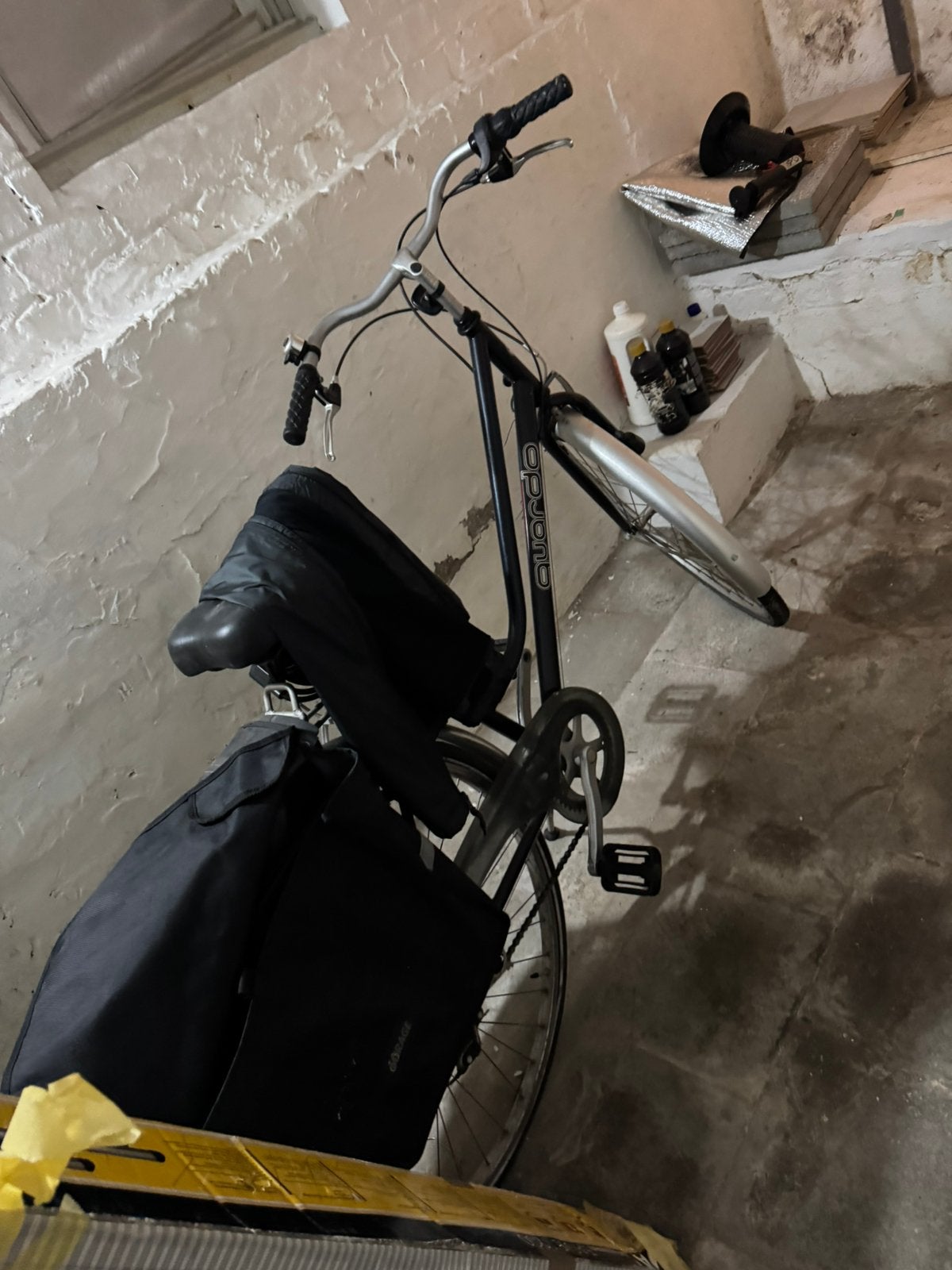 Velo, Enlèvement ou Envoi, Comme neuf