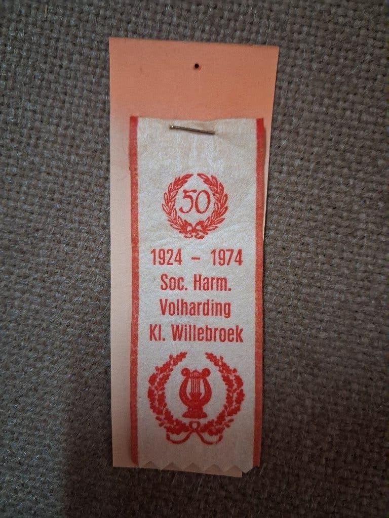 LINTJE 50j. SOC.HARM. VOLHARDING - KL. WILLEBROEK, Collections, Broches, Pins & Badges, Enlèvement ou Envoi
