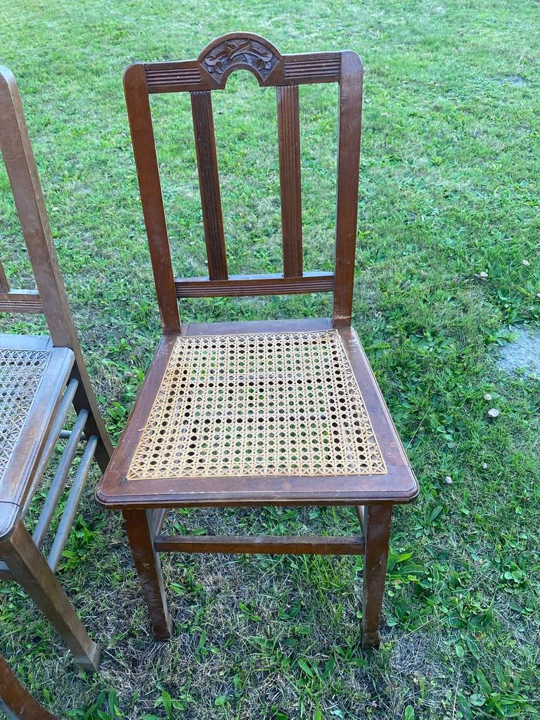 Chaises, Enlèvement