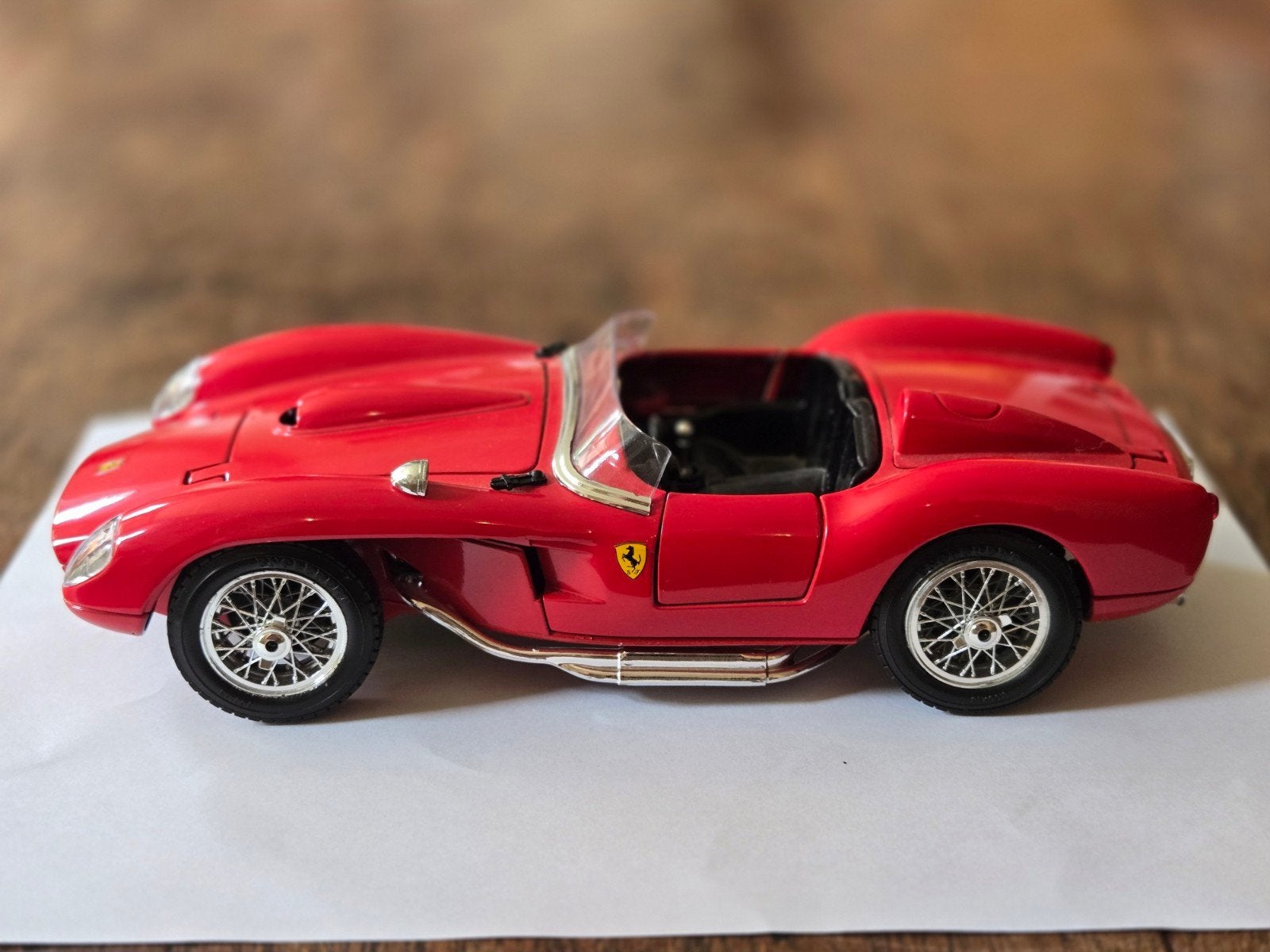 Bburago Ferrari 250 Testa Rossa 1957 Scala 1/18, Hobby & Loisirs créatifs, Enlèvement ou Envoi, Comme neuf, Voiture