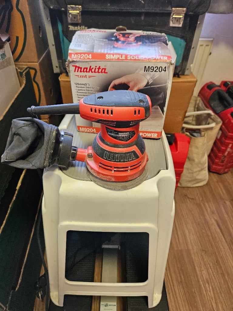 Makita Sander, Bricolage & Construction, Outillage | Ponceuses, Enlèvement, Neuf, Ponceuse orbitale
