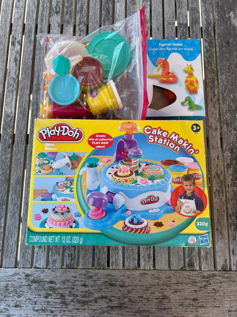 Play Doh cake making station, Kinderen en Baby's, Speelgoed | Educatief en Creatief, Ophalen, Gebruikt