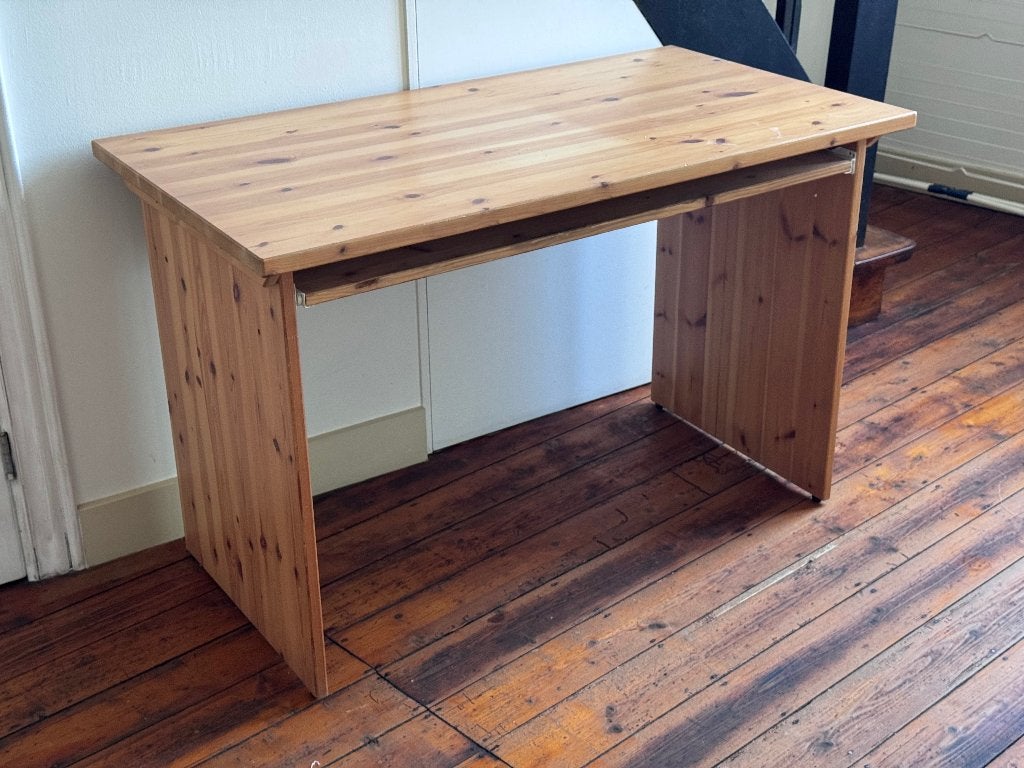 Bureau in massief grenen, Ophalen, Gebruikt, 110 cm, Hout