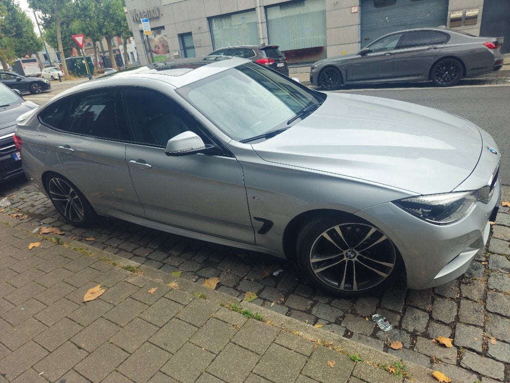 BMW 318d (F34) GT M Sport - Piano - Voiture - Sans clé, Autos, Cuir, Argent ou Gris, Achat, 2165 kg