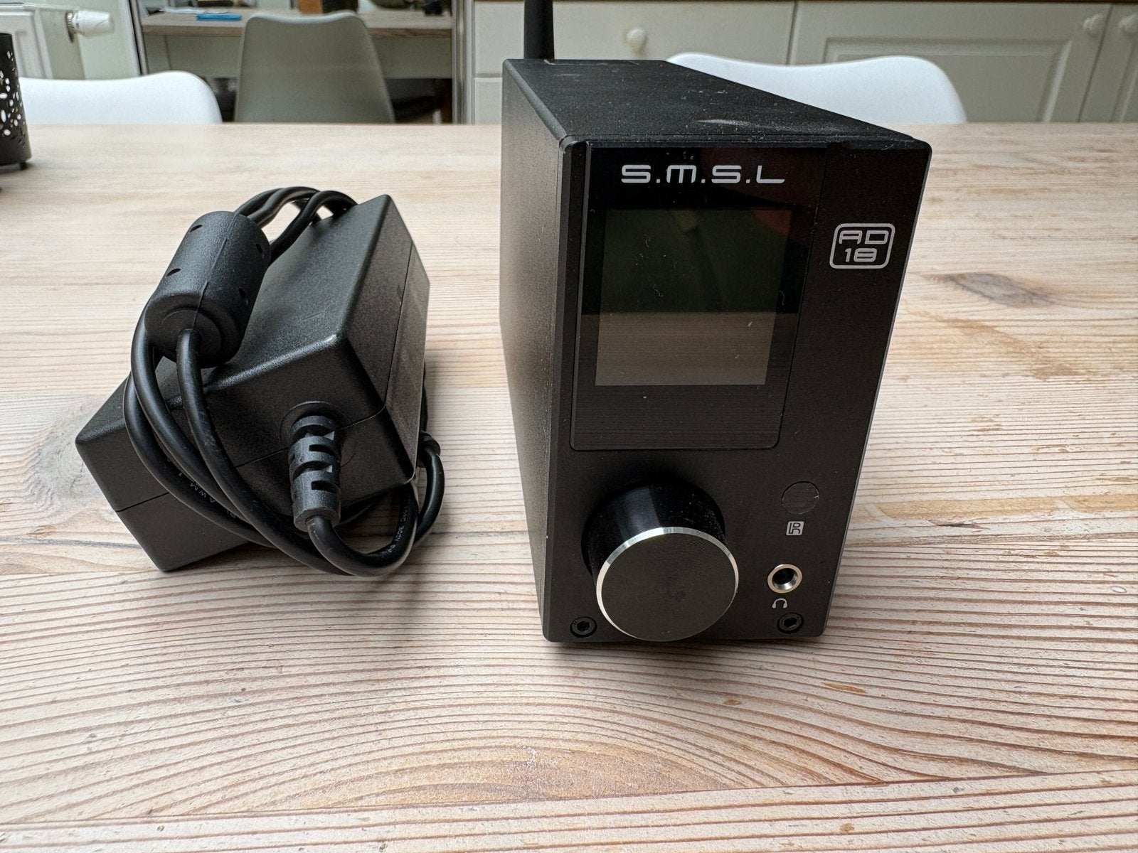 A.M.S.L AD18 digitale versterker, TV, Hi-fi & Vidéo, Enlèvement ou Envoi, Comme neuf