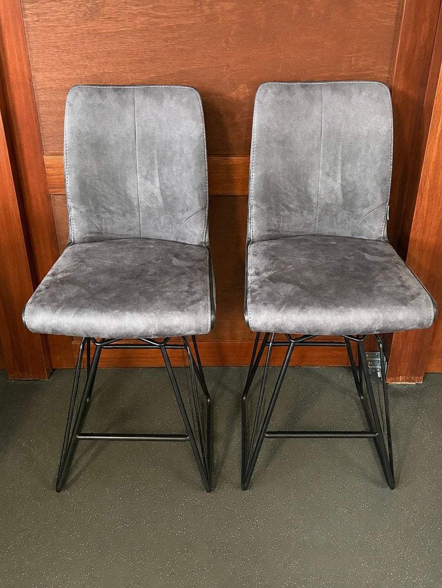 Set van 2 moderne draaibare barstoelen, Huis en Inrichting, Barkrukken, Zo goed als nieuw, Ophalen