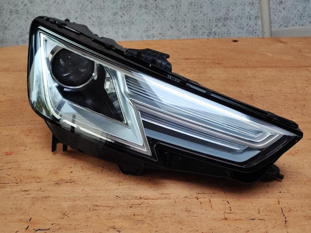Audi A4 B9 8W Phare droite (2015-2019) Originale!, Enlèvement ou Envoi, Utilisé, Audi