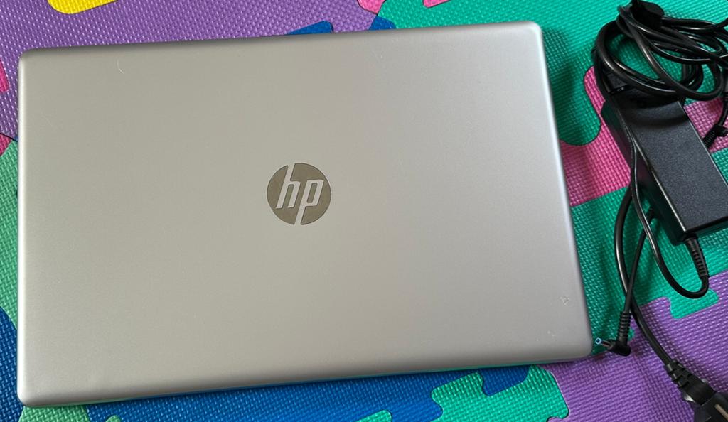 Mooie 17.3’Hp/i5-8250U/8gb ddr4/256gb ssd/win 11/Office/, Ophalen, Zo goed als nieuw