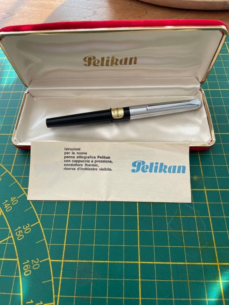 Pelikan 20 Silvexa Fountain Pen Box & Papers, EF Nib, Verzamelen, Ophalen of Verzenden
