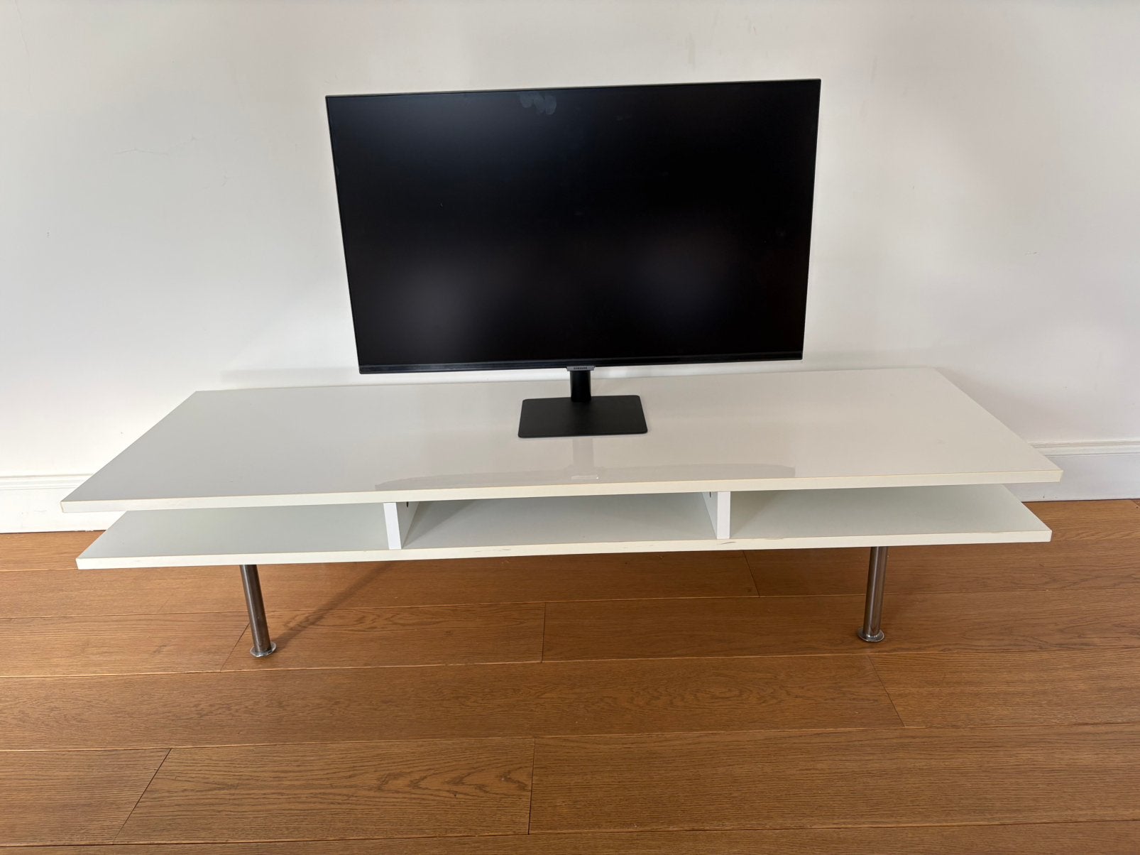 Meuble TV blanc 140 cm – design moderne, 25 à 50 cm, Moins de 100 cm, Comme neuf, 100 à 150 cm
