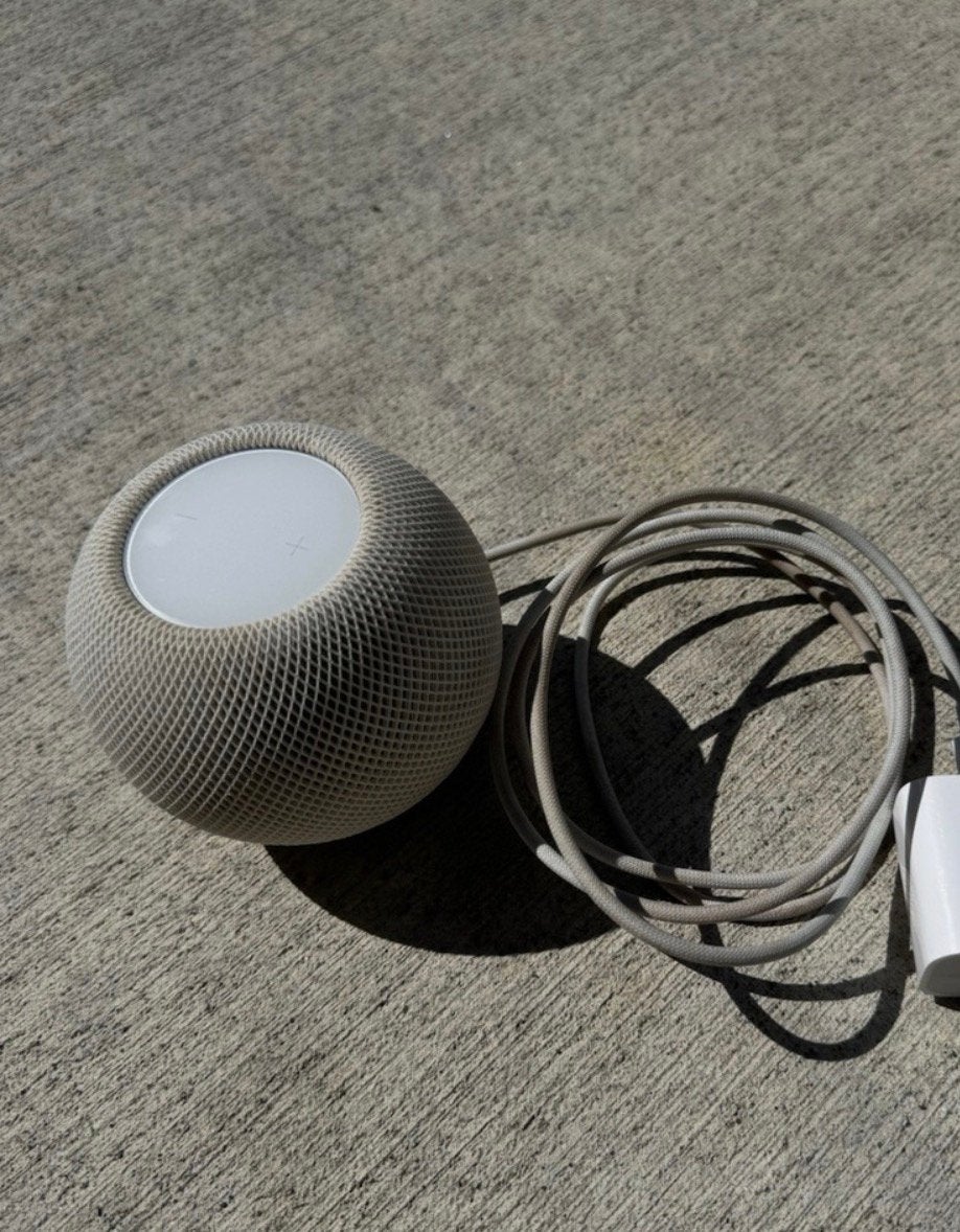 Aplle homepod Home pod mini speaker grijs wit, Enlèvement ou Envoi, Comme neuf