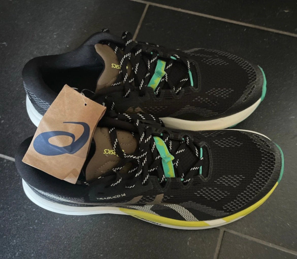 Asics Trabuco 14 neuves, Bricolage & Construction, Enlèvement ou Envoi, Neuf