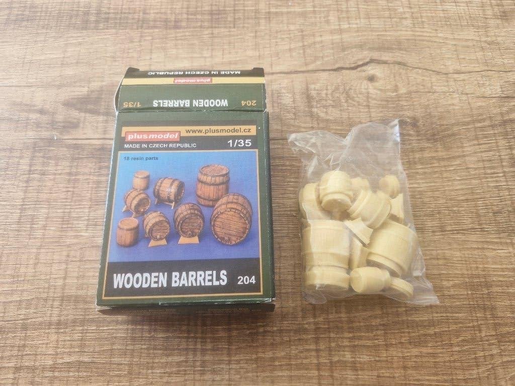 Plusmodel 1/35 Wooden Barrels, Enlèvement ou Envoi, Neuf, 1:35 à 1:50, Diorama