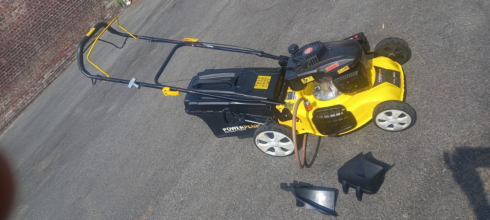 GRASMAAIER MULCHER ZIJUITWORP OPVANGBAK BENZINE ZELFTREKKER, Tuin en Terras, Ophalen, Benzine