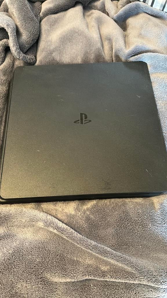 Ps4 slim, Enlèvement, Comme neuf