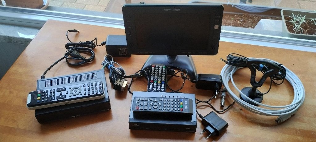 mini tv met 2 decoders voor camper of caravan, Enlèvement, Utilisé
