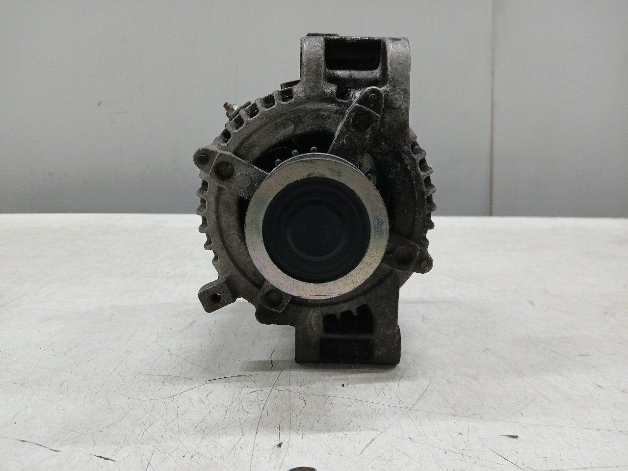 Dynamo Toyota Avensis, Onderdelen@venauto.nl, Van der Ven Autorecycling B.V., Ettenseweg 76, 4706 PB Roosendaal, The Netherlands