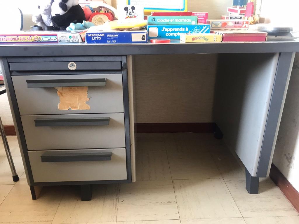 vintage bureau, Huis en Inrichting, Ophalen, 110 cm, 65 cm, Metaal
