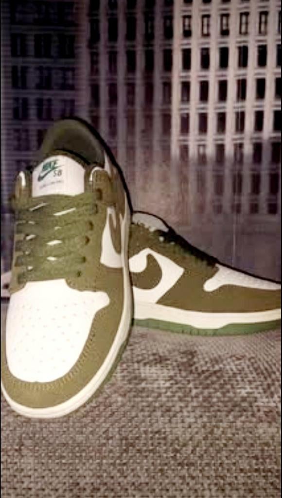 Nike Dunk Low SB PRO Olive, Neuf, Nike, Autres types, Vert