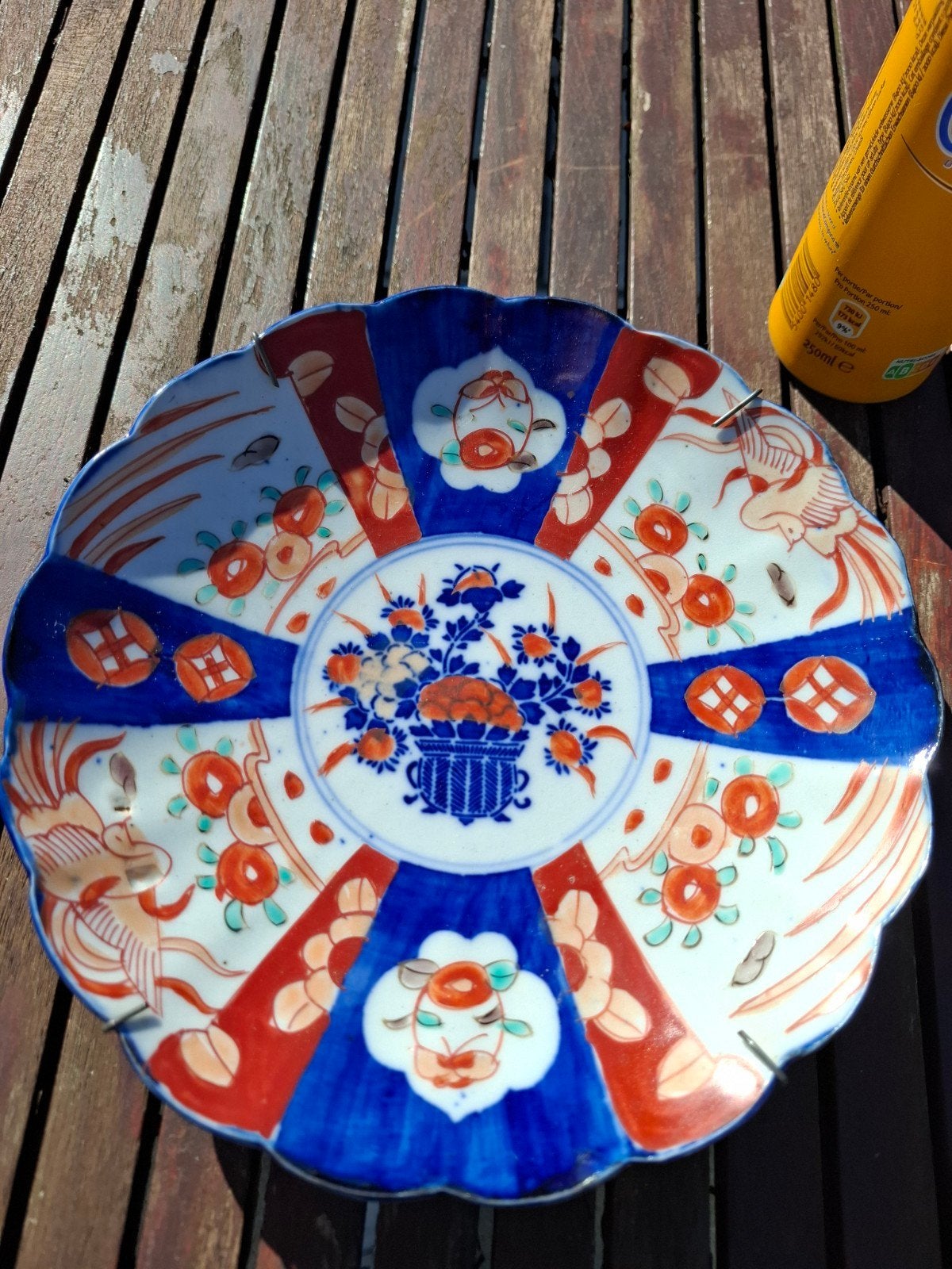 Porseleinen bord uit Japan., Ophalen