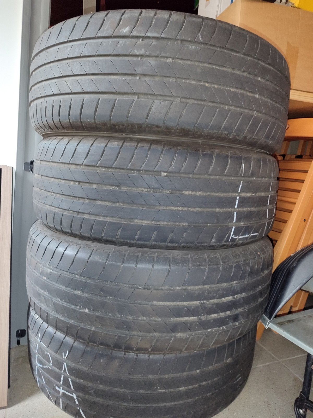 Pneus d'été 18 pouces Bridgestone, Pneus été, Enlèvement, 235 mm, Pneu(s)