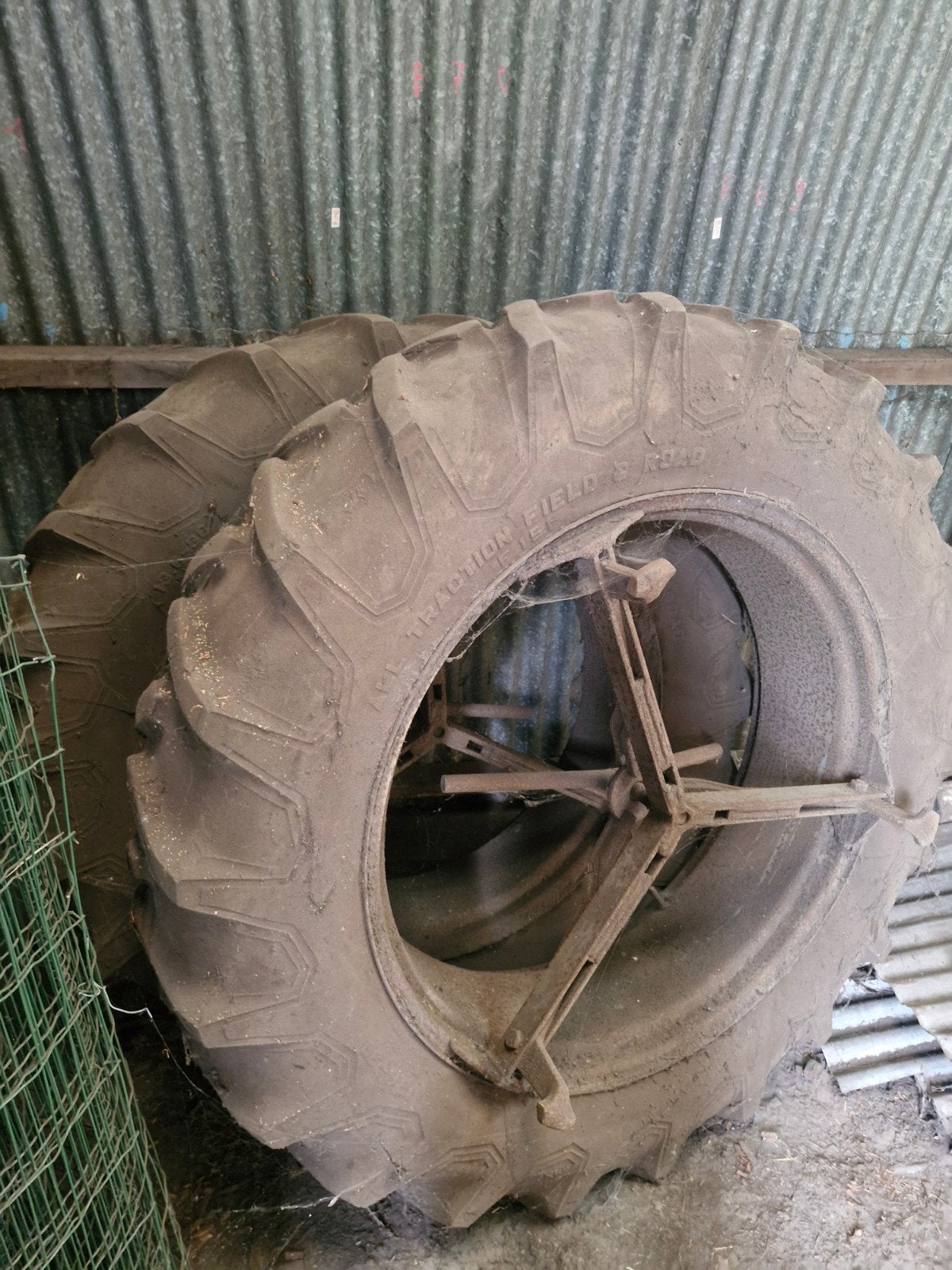 Set dubbel banden traktor, Ophalen