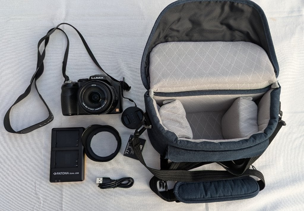 Panasonic Lumix DMC-FZ200 + accessoires – Excellent état, Ophalen, Gebruikt, Panasonic, 12 megapixels