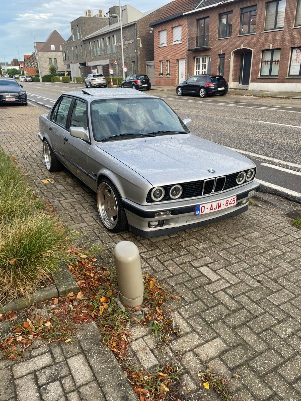 Bmw e30, Enlèvement, BMW