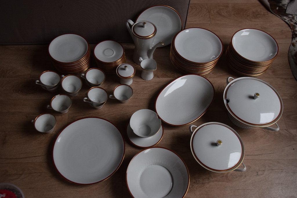 Eet- en koffieservies Bavaria, Ophalen