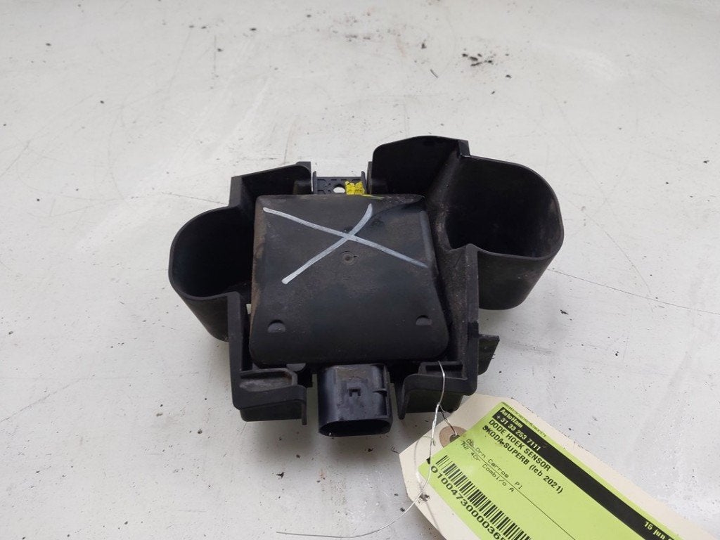 DODE HOEK SENSOR Skoda Superb Combi (3V5) (|2Q0907685B|), Gebruikt, Info@skoda-auto.de, Skoda, Max-Planck-Straße  3-5
64331  Weiterstadt, DE